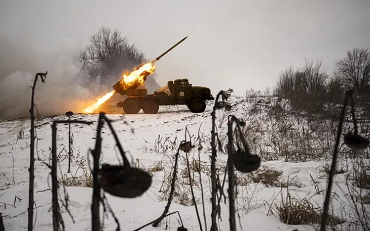 Tổng thống Ukraine nêu điều kiện tiên quyết về nhượng bộ lãnh thổ để chấm dứt xung đột - Ảnh 1. Tổng thống Ukraine nêu điều kiện tiên quyết về nhượng bộ lãnh thổ để chấm dứt xung đột - Ảnh 1.