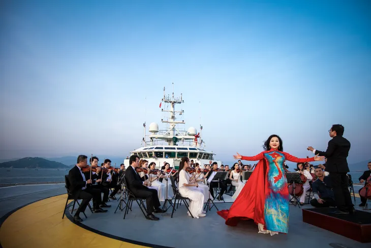 Trường Sa - Bến bờ trong nhau: Gây ấn tượng mạnh bởi hình ảnh xúc động và giai điệu đẹp - Ảnh 3. Trường Sa - Bến bờ trong nhau: Gây ấn tượng mạnh bởi hình ảnh xúc động và giai điệu đẹp - Ảnh 3.