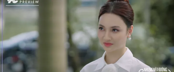 Những nẻo đường gần xa - Tập 49: Hùng chủ động hẹn hò với chị đẹp - Ảnh 2. Những nẻo đường gần xa - Tập 49: Hùng chủ động hẹn hò với chị đẹp - Ảnh 2.