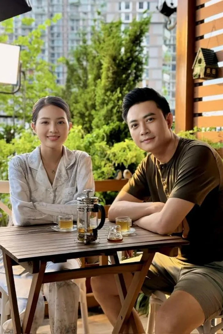 Hoa hậu Mai Phương Thúy đón tuổi mới, Thanh Hương khoe vai trần quyến rũ - Ảnh 4. Hoa hậu Mai Phương Thúy đón tuổi mới, Thanh Hương khoe vai trần quyến rũ - Ảnh 4.