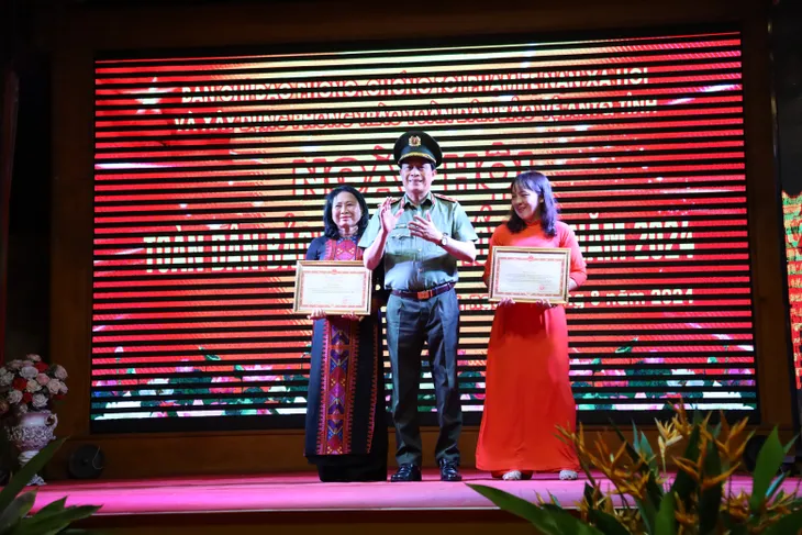 Bộ Công an tổ chức Ngày hội Toàn dân bảo vệ an ninh Tổ quốc tại Đắk Lắk - Ảnh 4.