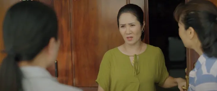 Những nẻo đường gần xa - Tập 52: Bà Châu giấu việc bị lừa đảo với hàng xóm - Ảnh 9. Những nẻo đường gần xa - Tập 52: Bà Châu giấu việc bị lừa đảo với hàng xóm - Ảnh 9.