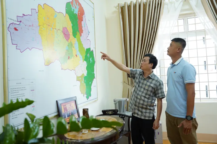 Quốc lộ 26 quá tải, tiềm ẩn nguy cơ mất trật tự an toàn giao thông - Ảnh 2. Quốc lộ 26 quá tải, tiềm ẩn nguy cơ mất trật tự an toàn giao thông - Ảnh 2.