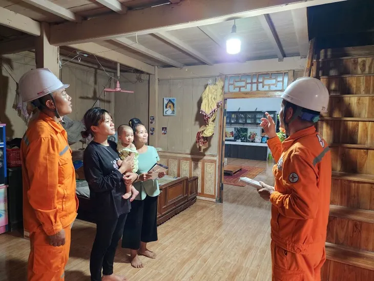 Công trình thanh niên thắp sáng đường quê - Ảnh 6. Công trình thanh niên thắp sáng đường quê - Ảnh 6.