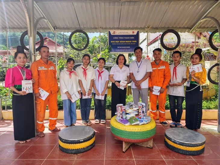 Công trình thanh niên thắp sáng đường quê - Ảnh 14. Công trình thanh niên thắp sáng đường quê - Ảnh 14.