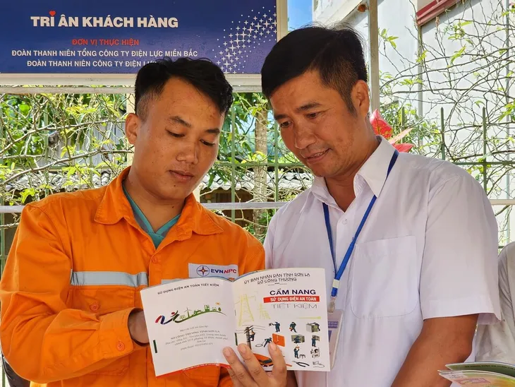 Công trình thanh niên thắp sáng đường quê - Ảnh 10. Công trình thanh niên thắp sáng đường quê - Ảnh 10.