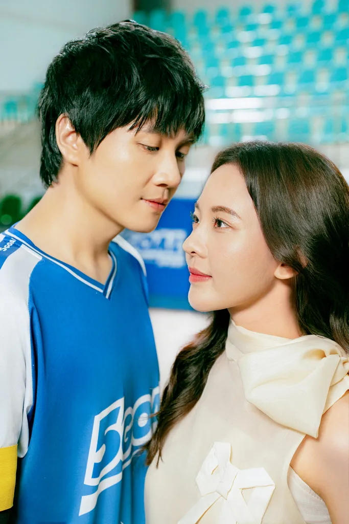 Vương Anh Tú thay đổi ngỡ ngàng khi kết đôi cùng nữ diễn viên phim Chúng ta của 8 năm sau - Ảnh 1. Vương Anh Tú thay đổi ngỡ ngàng khi kết đôi cùng nữ diễn viên phim Chúng ta của 8 năm sau - Ảnh 1.
