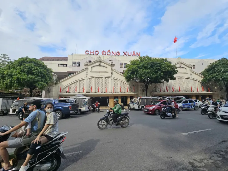 Hắt hiu chợ truyền thống Hà Nội - Ảnh 1. Hắt hiu chợ truyền thống Hà Nội - Ảnh 1.