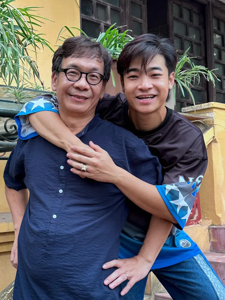 Con trai Vân Dung, NSƯT Võ Hoài Nam cùng tên, đóng chung phim - Ảnh 5. Con trai Vân Dung, NSƯT Võ Hoài Nam cùng tên, đóng chung phim - Ảnh 5.