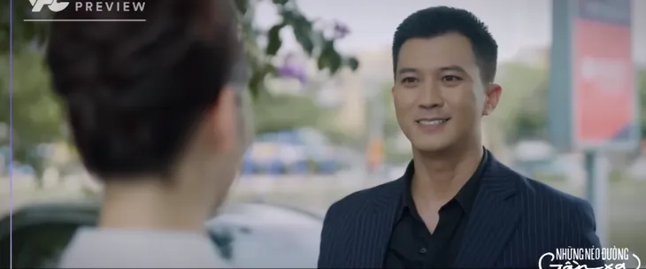 Những nẻo đường gần xa - Tập 55: Hùng lặng thinh nhìn Yên được người yêu chăm sóc - Ảnh 2. Những nẻo đường gần xa - Tập 55: Hùng lặng thinh nhìn Yên được người yêu chăm sóc - Ảnh 2.