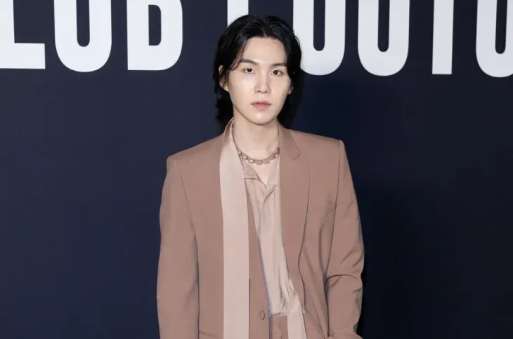 Bê bối lái xe khi say rượu của Suga có làm tổn hại đến danh tiếng BTS? - Ảnh 1. Bê bối lái xe khi say rượu của Suga có làm tổn hại đến danh tiếng BTS? - Ảnh 1.