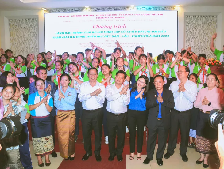 Sôi nổi các hoạt động tại Liên hoan thiếu nhi Việt Nam-Lào-Campuchia năm 2024 - Ảnh 1. Sôi nổi các hoạt động tại Liên hoan thiếu nhi Việt Nam-Lào-Campuchia năm 2024 - Ảnh 1.
