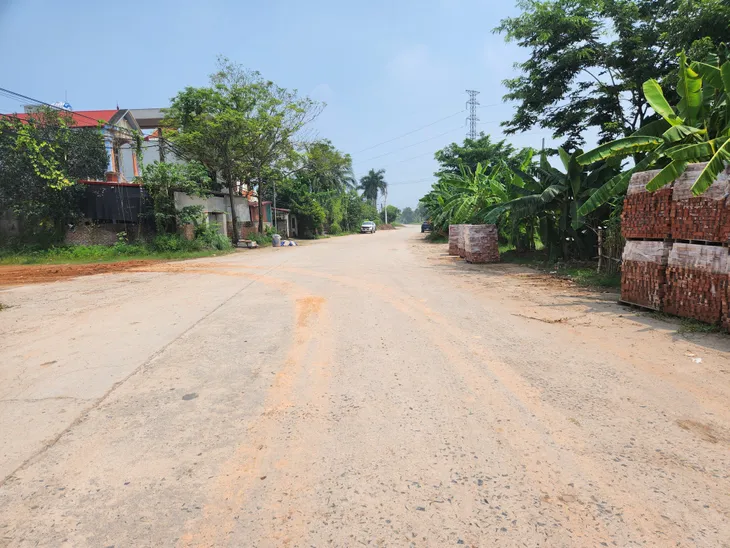 Vĩnh Phúc: Dự án đường 1,2 km sau 15 năm vẫn chưa hoàn thiện - Ảnh 1. Vĩnh Phúc: Dự án đường 1,2 km sau 15 năm vẫn chưa hoàn thiện - Ảnh 1.