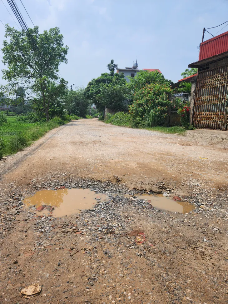 Vĩnh Phúc: Dự án đường 1,2 km sau 15 năm vẫn chưa hoàn thiện - Ảnh 3. Vĩnh Phúc: Dự án đường 1,2 km sau 15 năm vẫn chưa hoàn thiện - Ảnh 3.