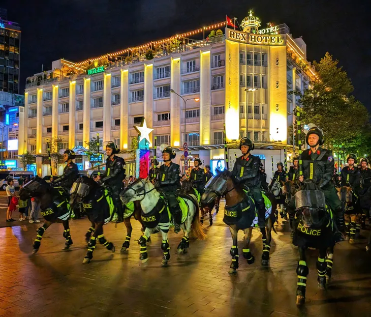 Chương trình nghệ thuật đặc biệt: Việt Nam - Tổ quốc trong tim tôi - Ảnh 4. Chương trình nghệ thuật đặc biệt: Việt Nam - Tổ quốc trong tim tôi - Ảnh 4.