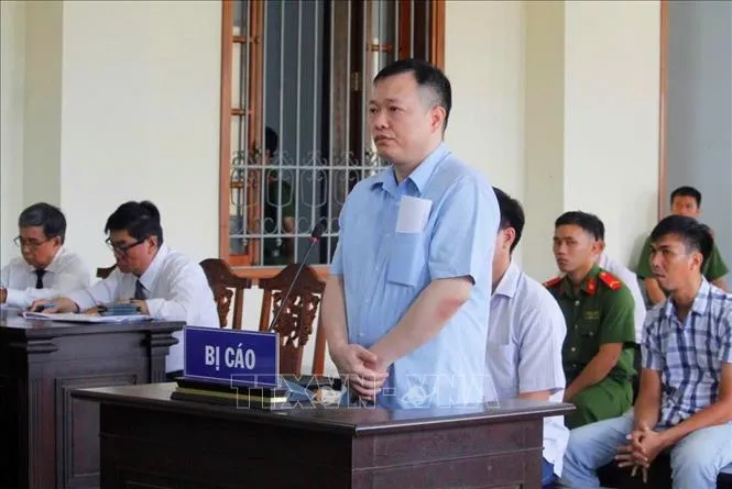 Xét xử vụ án vi phạm quy định về cho vay gây thiệt hại 291 tỷ đồng ở Cần Thơ - Ảnh 1. Xét xử vụ án vi phạm quy định về cho vay gây thiệt hại 291 tỷ đồng ở Cần Thơ - Ảnh 1.