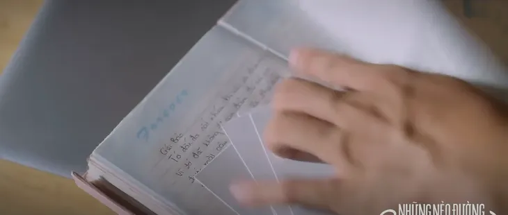 Những nẻo đường gần xa - Tập 59: Bà Châu đẩy thuyền cho con trai và gái làng - Ảnh 5. Những nẻo đường gần xa - Tập 59: Bà Châu đẩy thuyền cho con trai và gái làng - Ảnh 5.