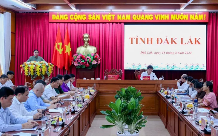 “6 tăng cường” để Đắk Lắk phát triển nhanh, xanh, bền vững - Ảnh 3. “6 tăng cường” để Đắk Lắk phát triển nhanh, xanh, bền vững - Ảnh 3.