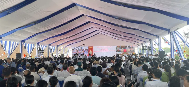 Thủ tướng phát động cao điểm thi đua 500 ngày đêm hoàn thành 3.000 km đường bộ cao tốc - Ảnh 2. Thủ tướng phát động cao điểm thi đua 500 ngày đêm hoàn thành 3.000 km đường bộ cao tốc - Ảnh 2.
