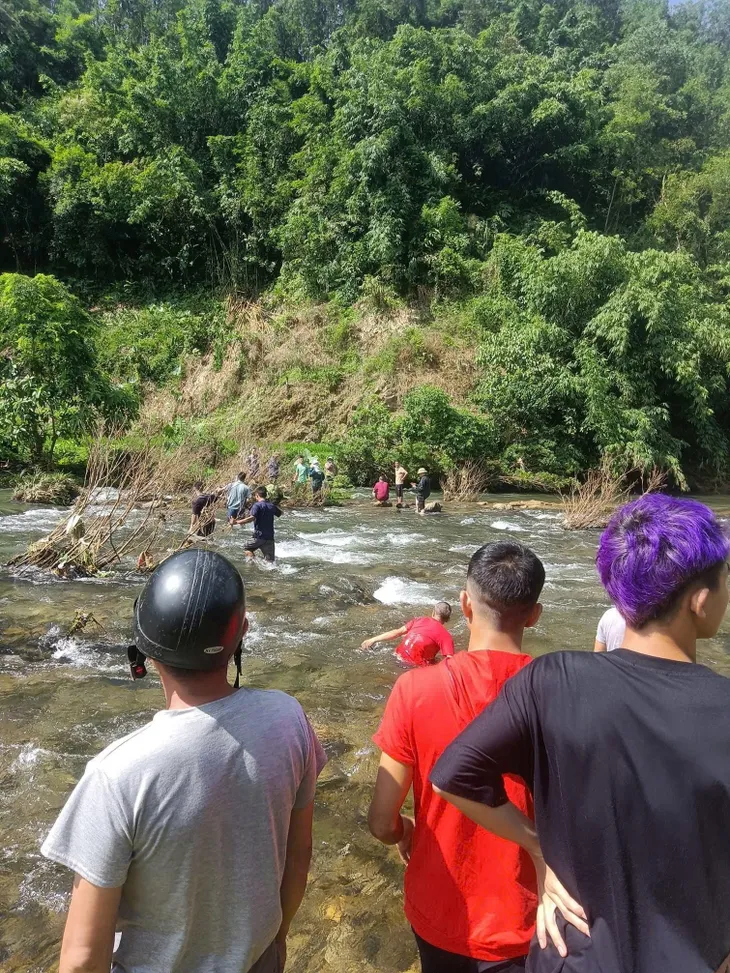 Hà Giang: 2 người tử vong do lũ cuốn khi lội qua suối - Ảnh 1. Hà Giang: 2 người tử vong do lũ cuốn khi lội qua suối - Ảnh 1.