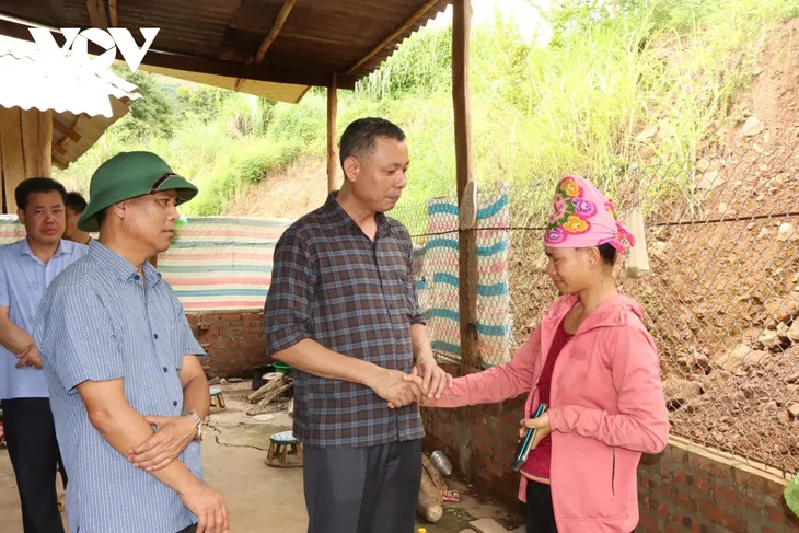 Sơn La khẩn trương di chuyển dân khỏi vùng nguy hiểm do phát hiện cung trượt lớn - Ảnh 1. Sơn La khẩn trương di chuyển dân khỏi vùng nguy hiểm do phát hiện cung trượt lớn - Ảnh 1.
