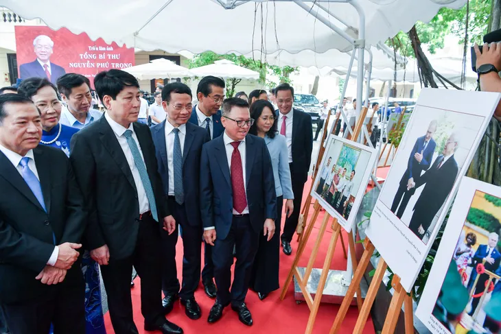 Khai trương Trang thông tin đặc biệt về Tổng Bí thư Nguyễn Phú Trọng - Ảnh 7. Khai trương Trang thông tin đặc biệt về Tổng Bí thư Nguyễn Phú Trọng - Ảnh 7.