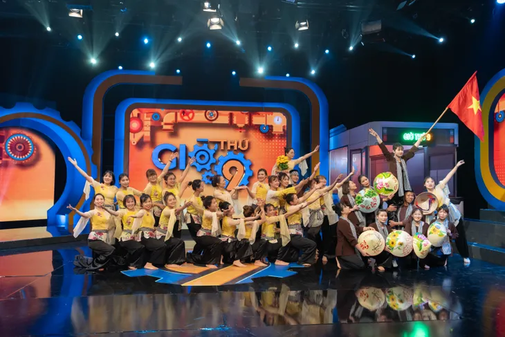 Giờ thứ 9: Những phần thi vui nhộn ở cố đô Hoa Lư - Ảnh 2. Giờ thứ 9: Những phần thi vui nhộn ở cố đô Hoa Lư - Ảnh 2.