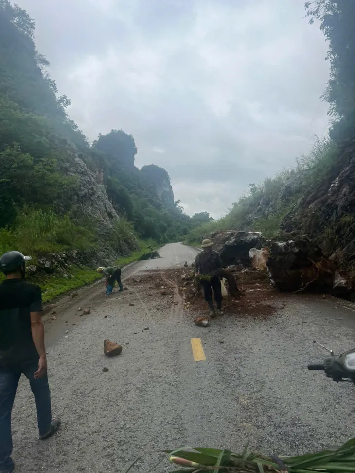 Cao Bằng: Hơn 200 nhà dân bị ngập lụt, sạt lở, hàng chục hộ phải di dời - Ảnh 7. Cao Bằng: Hơn 200 nhà dân bị ngập lụt, sạt lở, hàng chục hộ phải di dời - Ảnh 7.