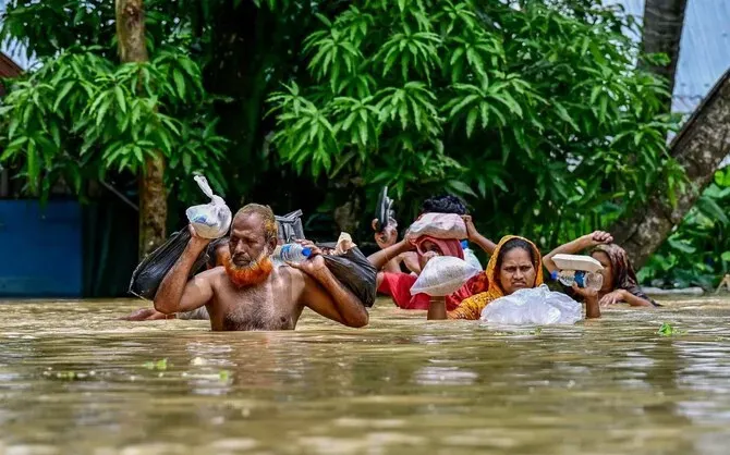 Lũ lụt nghiêm trọng, 300.000 người dân Bangladesh phải sơ tán khẩn cấp - Ảnh 1. Lũ lụt nghiêm trọng, 300.000 người dân Bangladesh phải sơ tán khẩn cấp - Ảnh 1.