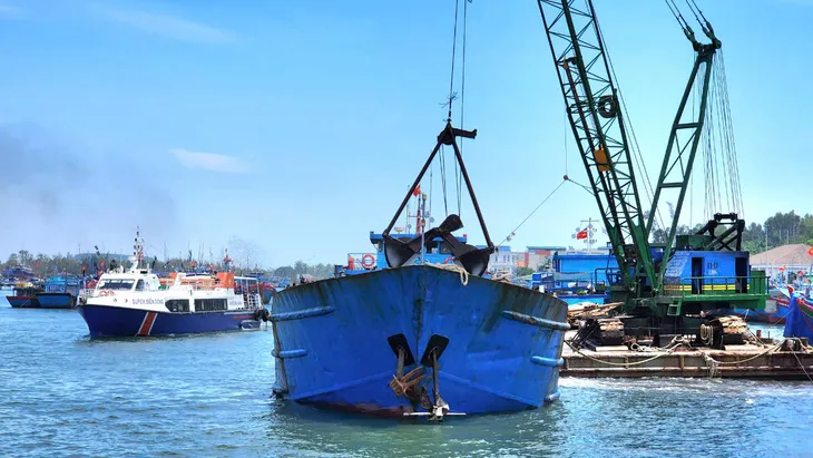 Nạo vét khơi thông luồng cảng Sa Kỳ - Ảnh 4. Nạo vét khơi thông luồng cảng Sa Kỳ - Ảnh 4.
