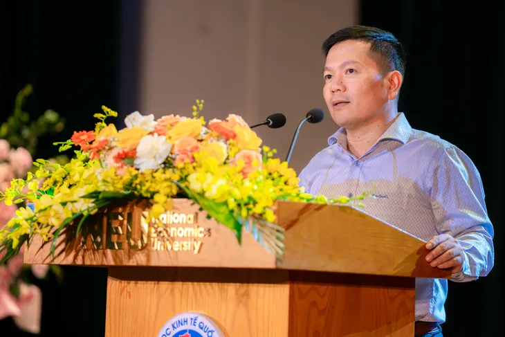 Sửa xe đạp hay bán hàng rong cũng được, nhưng hãy ở trong Top 5 - Ảnh 1. Sửa xe đạp hay bán hàng rong cũng được, nhưng hãy ở trong Top 5 - Ảnh 1.