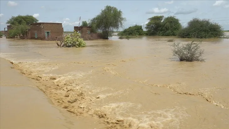 Vỡ đập và lũ lụt nghiêm trọng tại Sudan, ít nhất 132 người thiệt mạng - Ảnh 1. Vỡ đập và lũ lụt nghiêm trọng tại Sudan, ít nhất 132 người thiệt mạng - Ảnh 1.