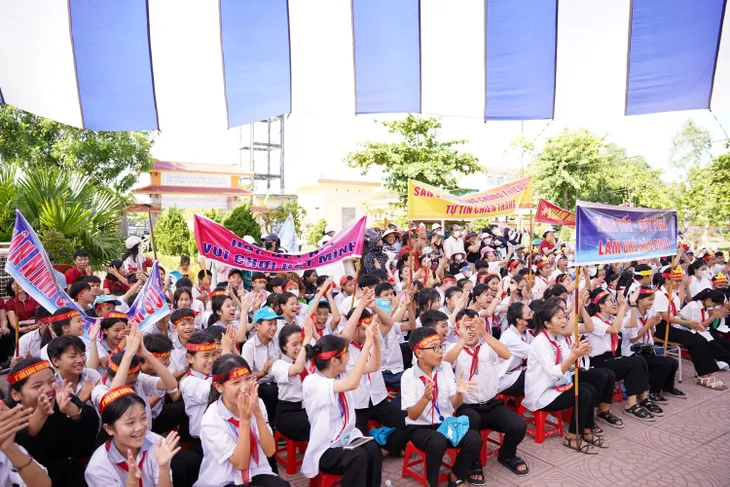 Sôi nổi cuộc thi Rung chuông vàng về phòng chống thiên tai tại Quảng Bình - Ảnh 3.