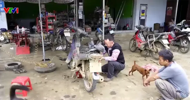 Đường về bản của những người từng một thời lầm lỡ - Ảnh 1. Đường về bản của những người từng một thời lầm lỡ - Ảnh 1.