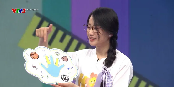 Hoa vui ca: Tạo đạo cụ hình bàn tay dễ thương - Ảnh 2. Hoa vui ca: Tạo đạo cụ hình bàn tay dễ thương - Ảnh 2.