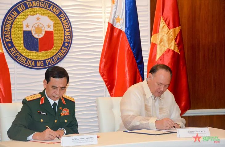 Tăng cường hợp tác quốc phòng Việt Nam - Philippines - Ảnh 2. Tăng cường hợp tác quốc phòng Việt Nam - Philippines - Ảnh 2.