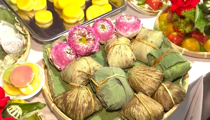 Hà Tĩnh khai mạc hội chợ sản phẩm OCOP, công nghiệp nông thôn tiêu biểu - Ảnh 5. Hà Tĩnh khai mạc hội chợ sản phẩm OCOP, công nghiệp nông thôn tiêu biểu - Ảnh 5.