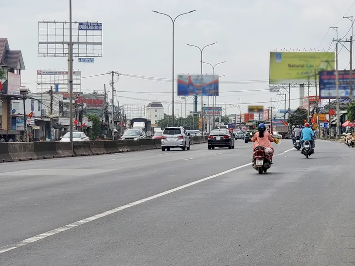 Đồng Nai: Quốc lộ 51 thông thoáng sáng ngày đầu dịp nghỉ lễ Quốc khánh - Ảnh 3. Đồng Nai: Quốc lộ 51 thông thoáng sáng ngày đầu dịp nghỉ lễ Quốc khánh - Ảnh 3.