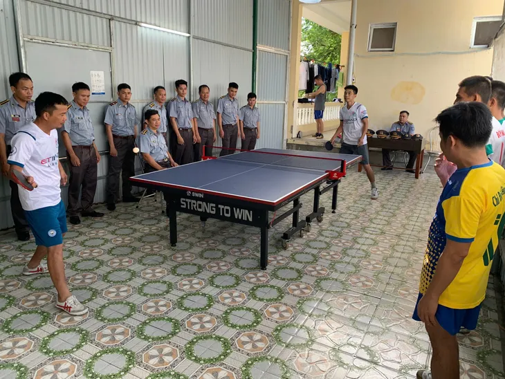 Nhiều hoạt động thể thao tại Chi đội Kiểm ngư số 4 nhân dịp Quốc khánh - Ảnh 1. Nhiều hoạt động thể thao tại Chi đội Kiểm ngư số 4 nhân dịp Quốc khánh - Ảnh 1.