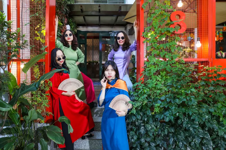 Trung thu truyền thống Hà Nội hấp dẫn các cô Ba Sài Gòn - Ảnh 7. Trung thu truyền thống Hà Nội hấp dẫn các cô Ba Sài Gòn - Ảnh 7.