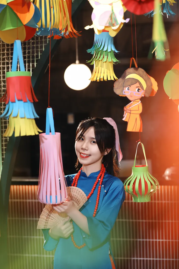 Trung thu truyền thống Hà Nội hấp dẫn các cô Ba Sài Gòn - Ảnh 2. Trung thu truyền thống Hà Nội hấp dẫn các cô Ba Sài Gòn - Ảnh 2.