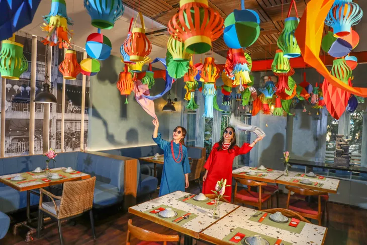 Trung thu truyền thống Hà Nội hấp dẫn các cô Ba Sài Gòn - Ảnh 1. Trung thu truyền thống Hà Nội hấp dẫn các cô Ba Sài Gòn - Ảnh 1.