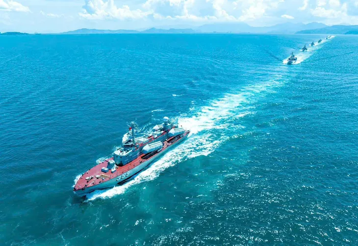 Những người lính Hải quân chắc tay súng gác biển trời Trường Sa - Ảnh 1. Những người lính Hải quân chắc tay súng gác biển trời Trường Sa - Ảnh 1.