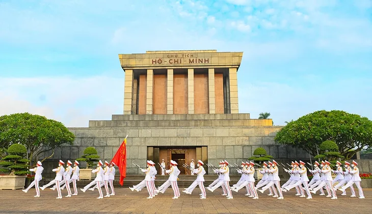 Những chiến sĩ tiêu binh danh dự bên Lăng Bác và nhiệm vụ đặc biệt - Ảnh 1. Những chiến sĩ tiêu binh danh dự bên Lăng Bác và nhiệm vụ đặc biệt - Ảnh 1.