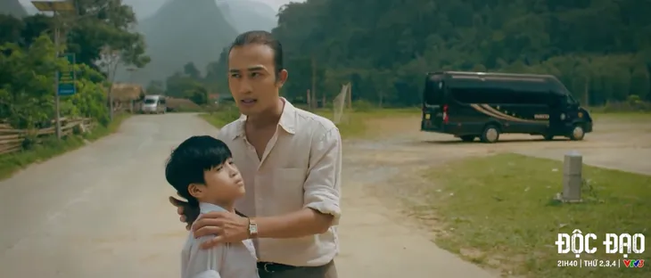 Độc đạo - Tập 1: Hồng đối mặt với tình huống nguy hiểm - Ảnh 2. Độc đạo - Tập 1: Hồng đối mặt với tình huống nguy hiểm - Ảnh 2.