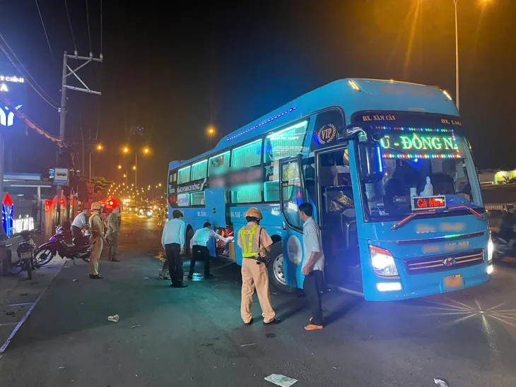 TP Hồ Chí Minh: Gần 2.000 trường hợp vi phạm nồng độ cồn bị xử phạt dịp lễ 2/9 - Ảnh 1. TP Hồ Chí Minh: Gần 2.000 trường hợp vi phạm nồng độ cồn bị xử phạt dịp lễ 2/9 - Ảnh 1.