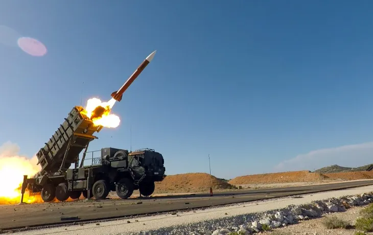 NATO cảnh báo các nước thành viên không được bắn hạ tên lửa của Nga - Ảnh 1. NATO cảnh báo các nước thành viên không được bắn hạ tên lửa của Nga - Ảnh 1.
