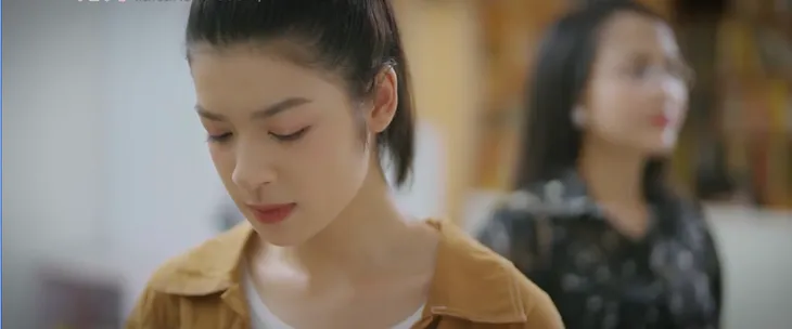 Hoa sữa về trong gió - Tập 5: Hảo đòi bán nhà để chữa bệnh ung thư cho mẹ - Ảnh 4. Hoa sữa về trong gió - Tập 5: Hảo đòi bán nhà để chữa bệnh ung thư cho mẹ - Ảnh 4.
