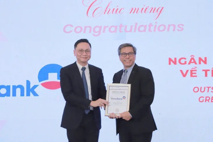VietinBank tiếp tục đứng trong Top 20 cổ phiếu có chỉ số phát triển bền vững tốt nhất thị trường - Ảnh 2. VietinBank tiếp tục đứng trong Top 20 cổ phiếu có chỉ số phát triển bền vững tốt nhất thị trường - Ảnh 2.