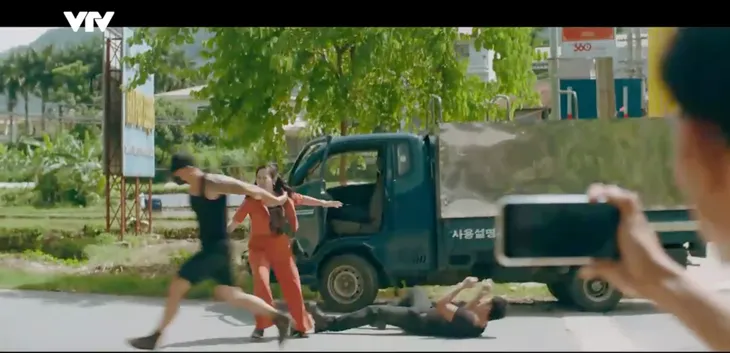 Độc đạo - Tập 3: Lê Toàn sử dụng Hồng để giải quyết ân oán với Dương cơ bắp - Ảnh 9. Độc đạo - Tập 3: Lê Toàn sử dụng Hồng để giải quyết ân oán với Dương cơ bắp - Ảnh 9.